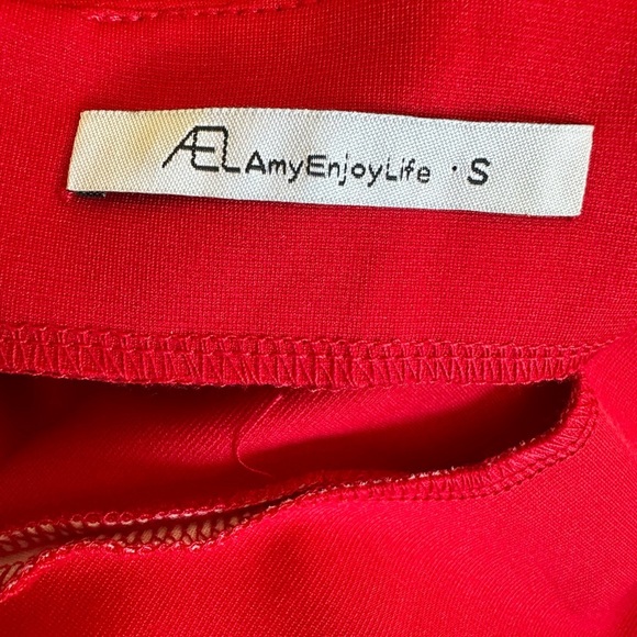 Elegant Red Mini Dress - Picture 7 of 7